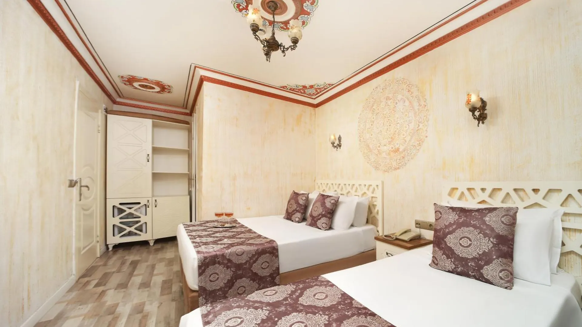 Aldem Hotel Стамбул